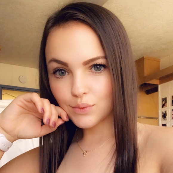 Meet your Posher, Amy - Picture 1 of 1